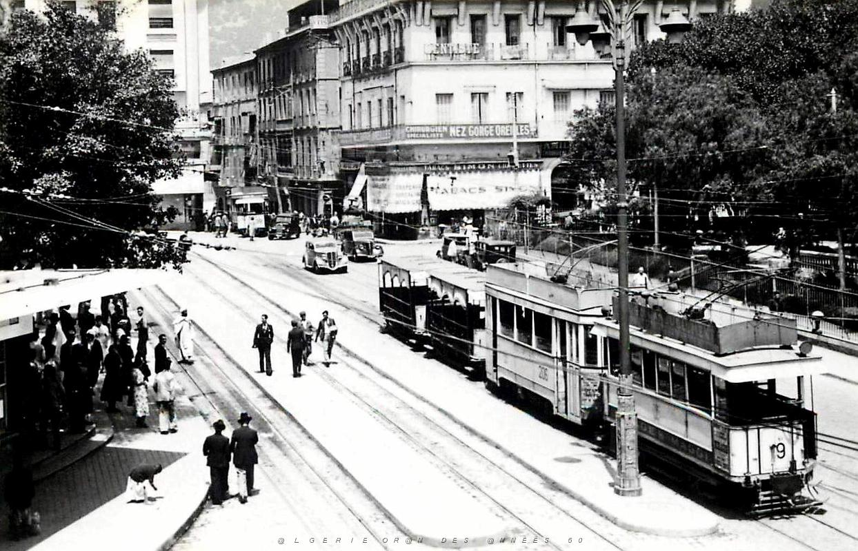 1851- Oran - Place d'Armes - Rue des Jardins et rue Philippe.jpg